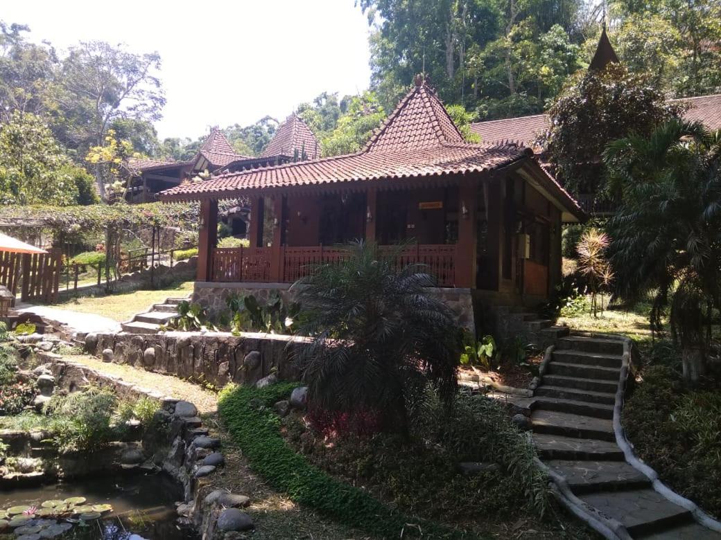 Green Valley Resort Bandungan Zewnętrze zdjęcie